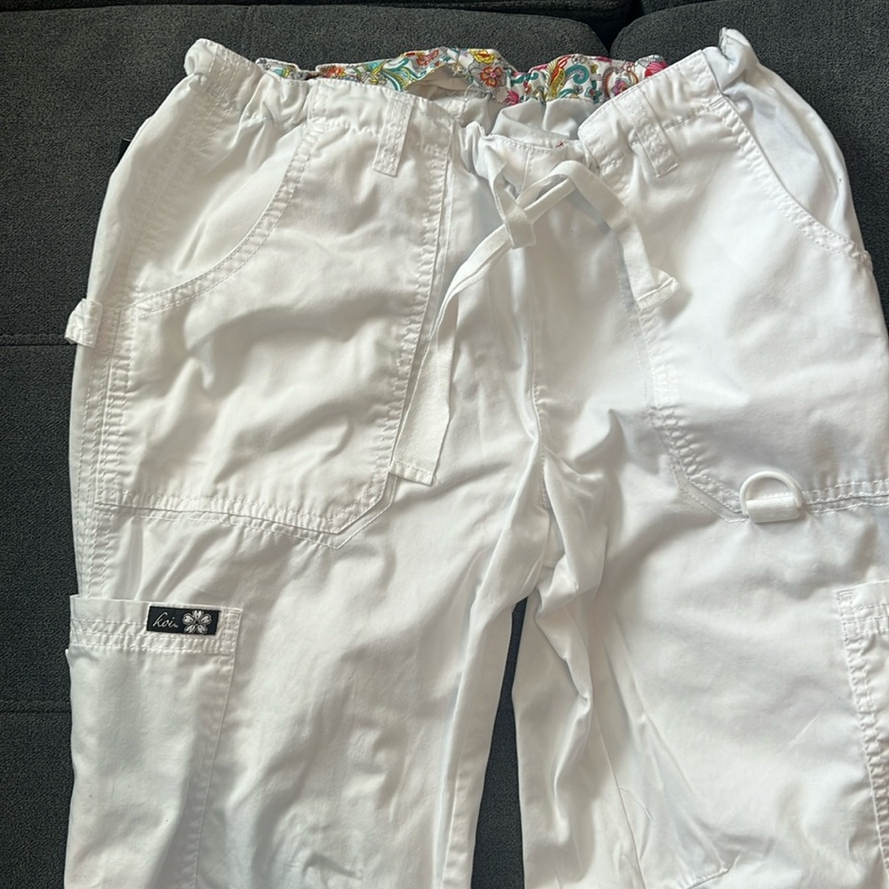 Koi Lindsey style Scrubs